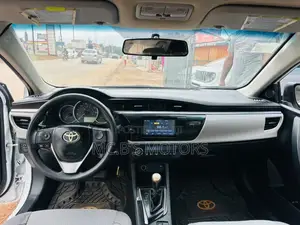Toyota Corolla 2015 White