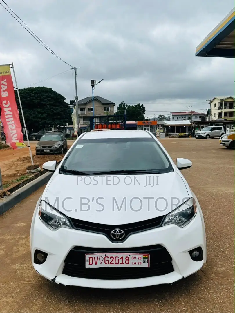 Toyota Corolla 2015 White