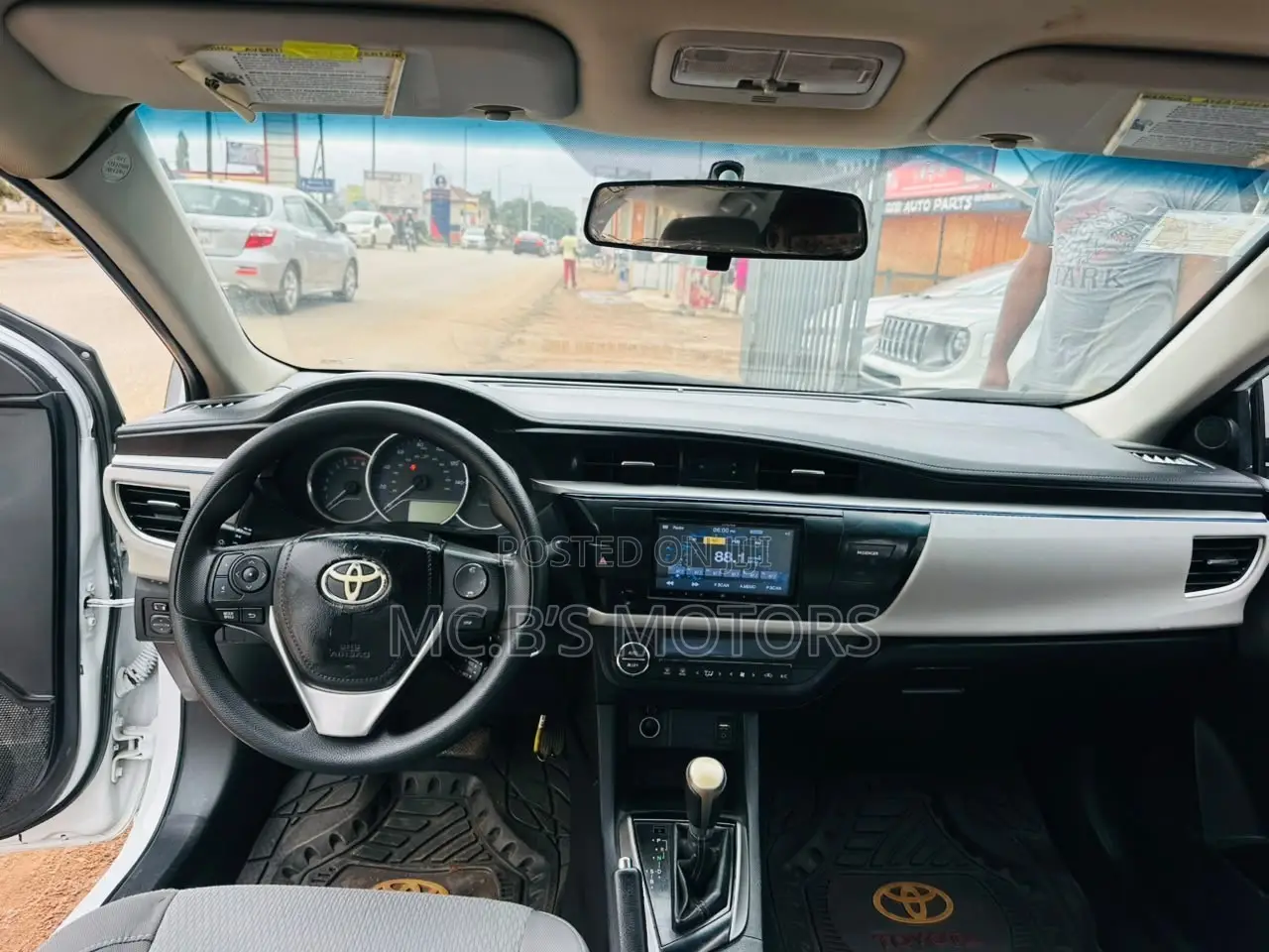 Toyota Corolla 2015 White
