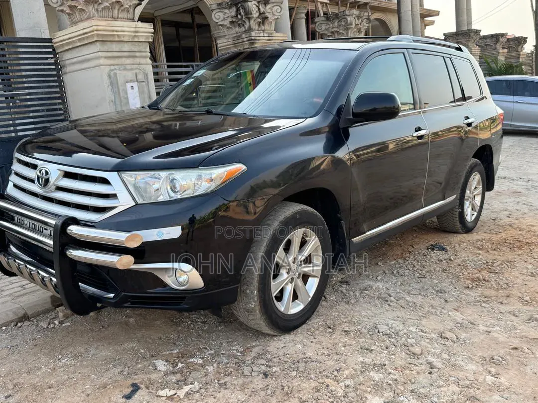 Toyota Highlander 3.5L 4WD 2013 Black