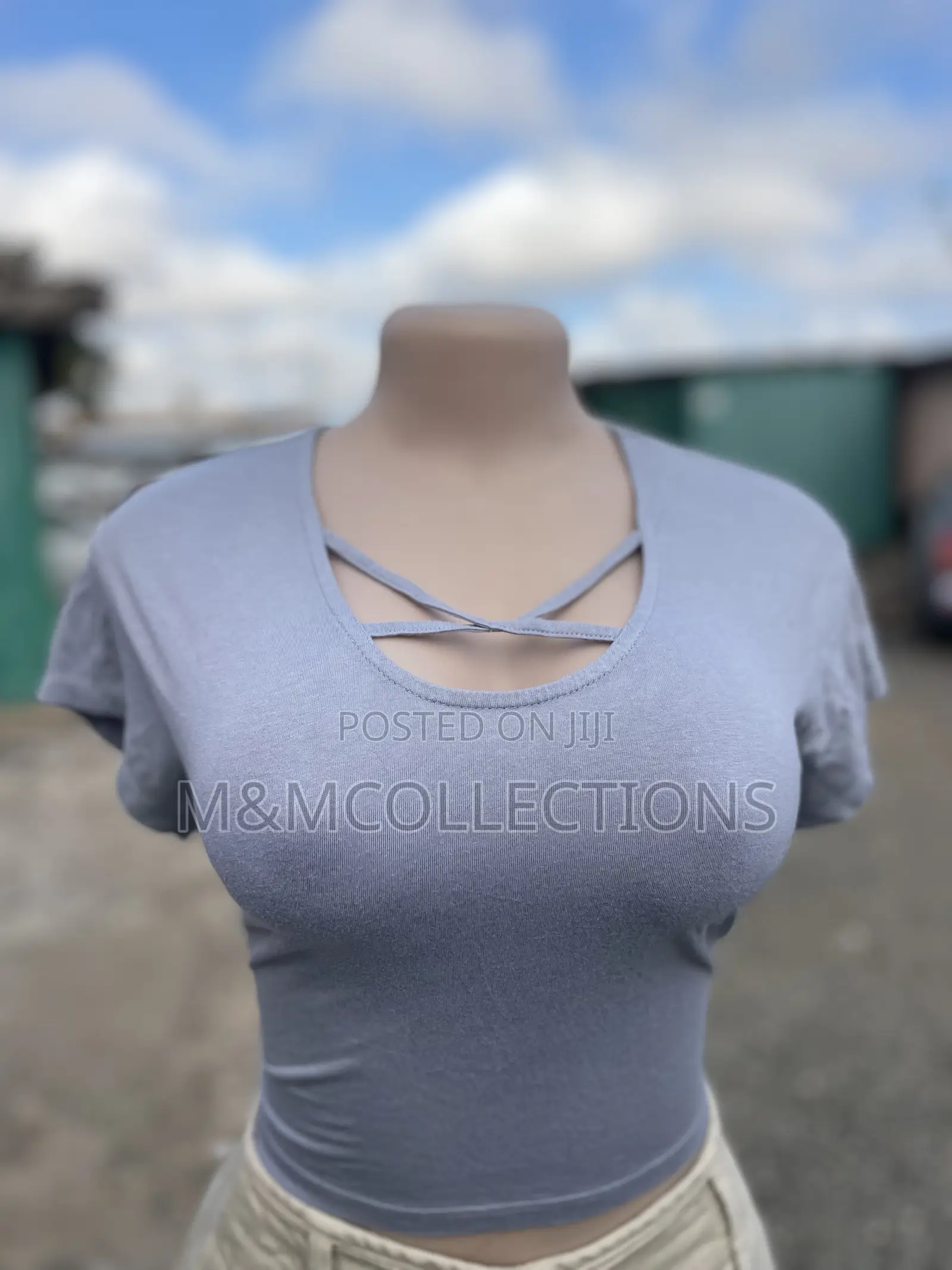 Women's Top Cross-Strap Neckline