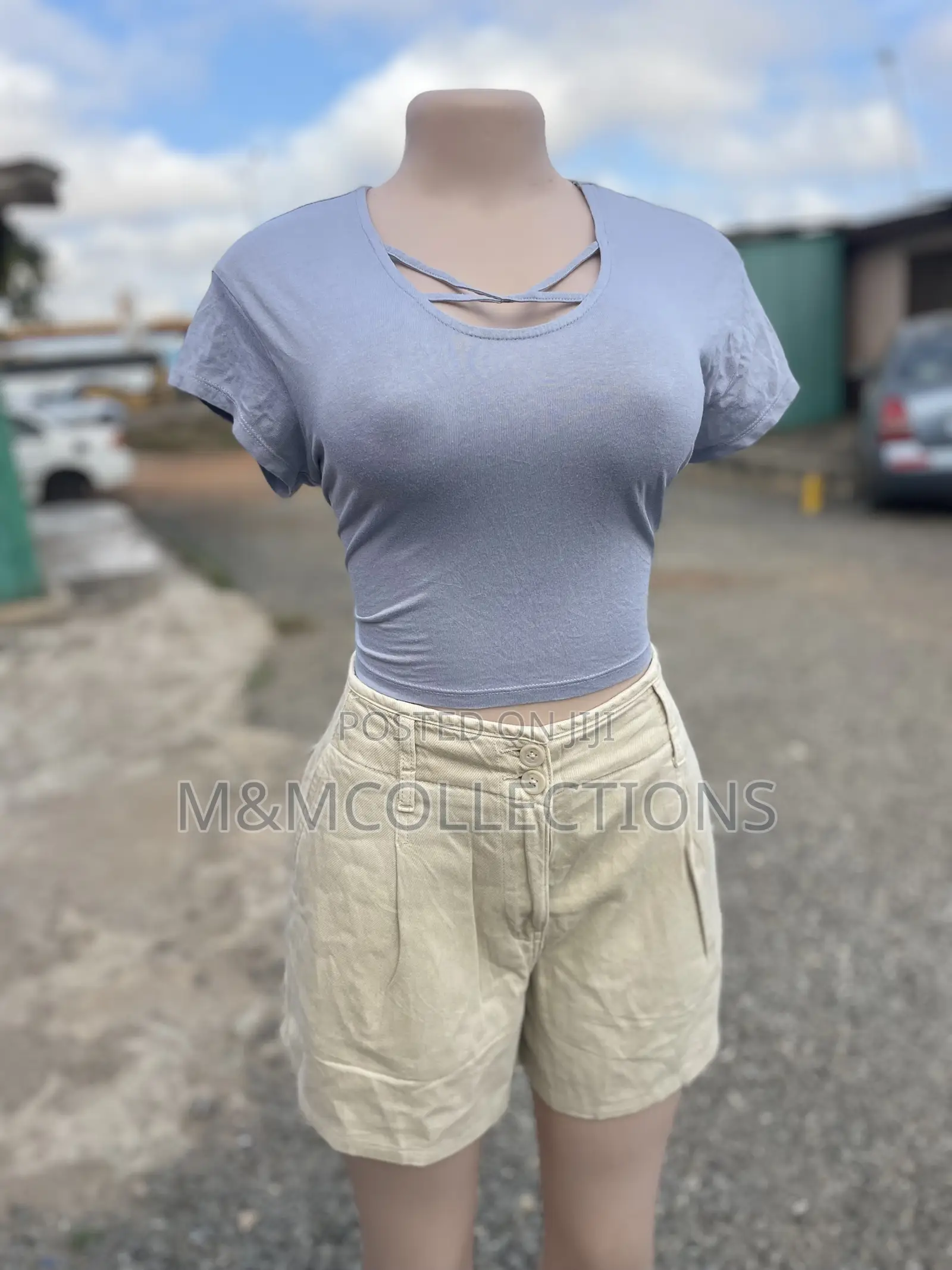 Women's Top Cross-Strap Neckline