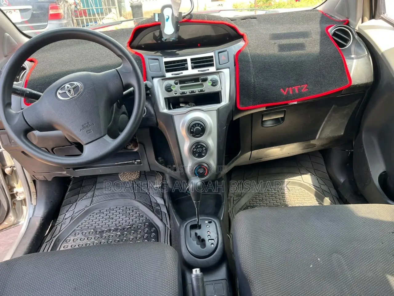 Toyota Vitz 2010 Gray