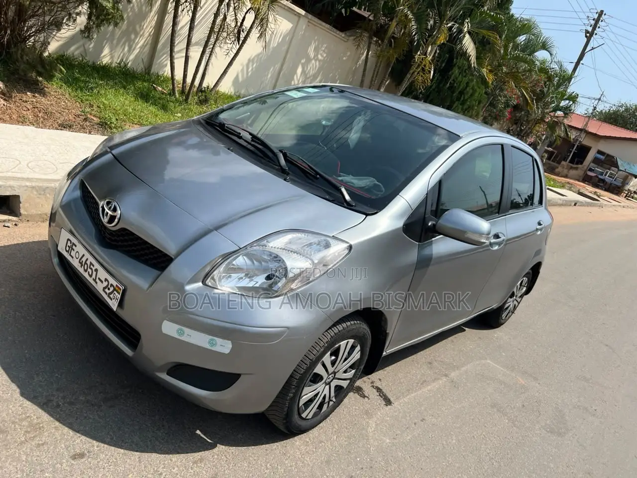Toyota Vitz 2010 Gray