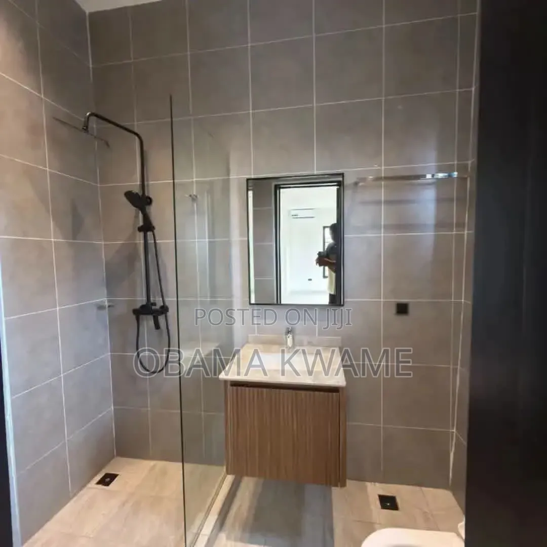 4bdrm House in Laryea Homes, Lake Side Estate for sale