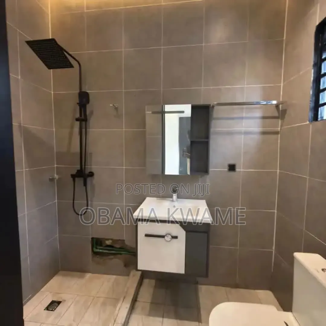 4bdrm House in Laryea Homes, Lake Side Estate for sale