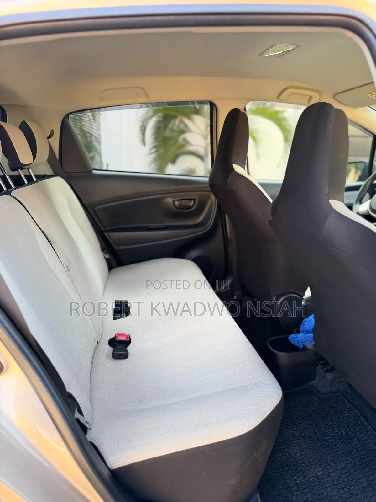Toyota Vitz 1.0 FWD 5dr 2016 Gold