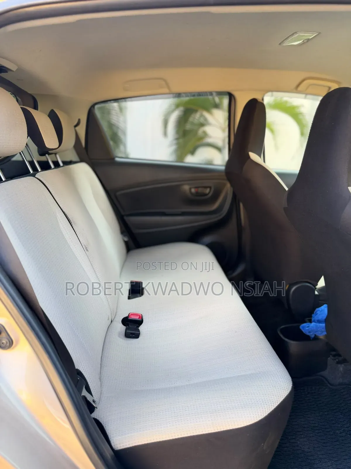 Toyota Vitz 1.0 FWD 5dr 2016 Gold