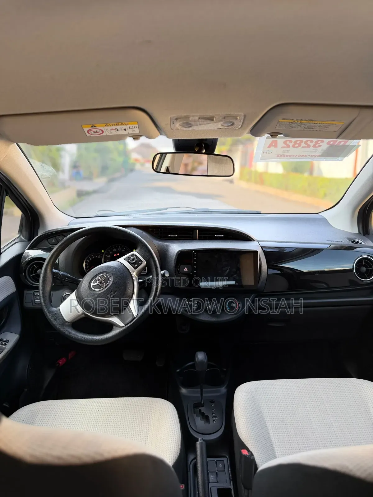 Toyota Vitz 1.0 FWD 5dr 2016 Gold