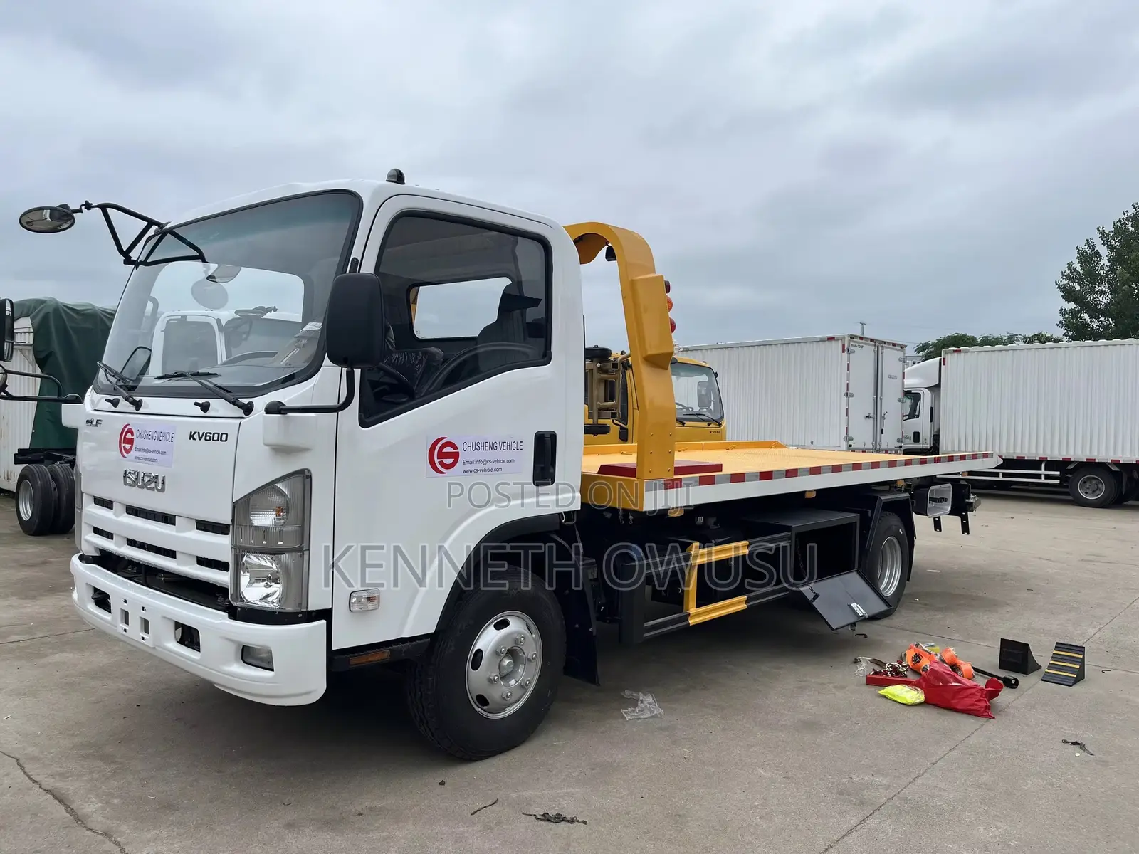 Customized Water Tanker, Garbage and Construction Trucks From China