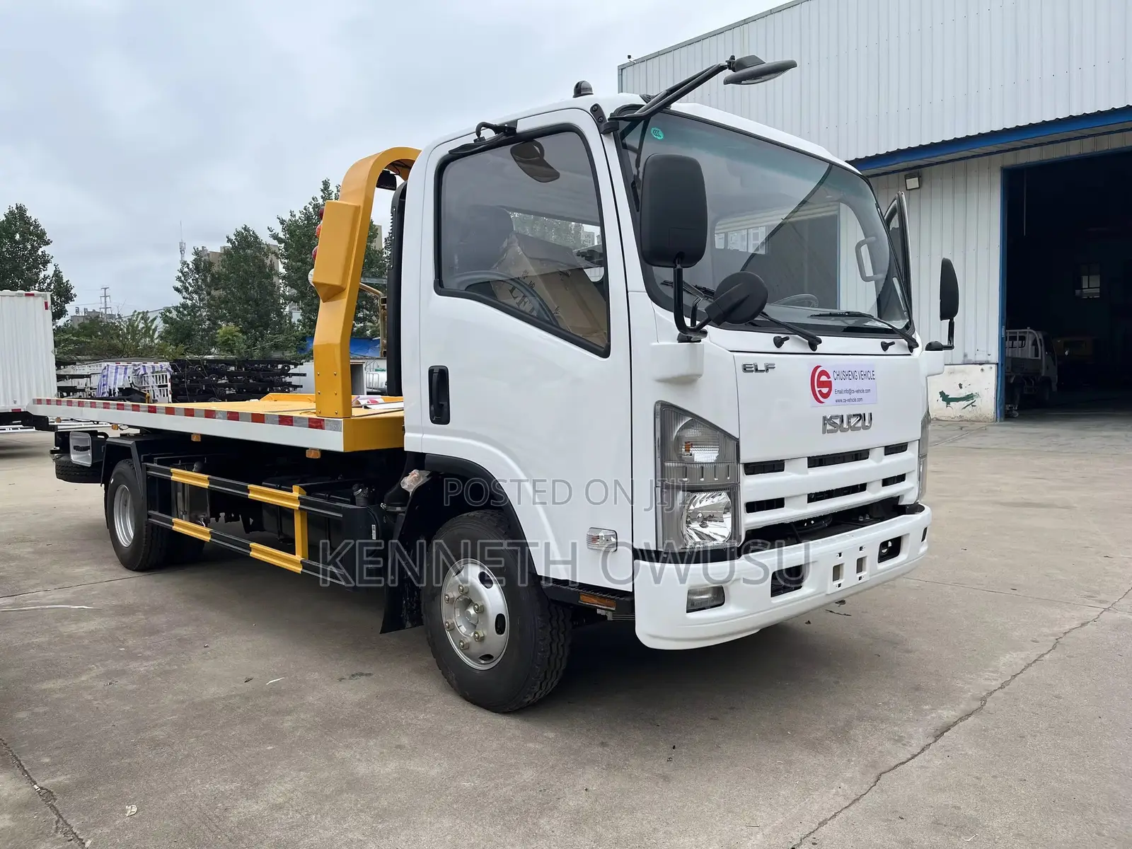 Customized Water Tanker, Garbage and Construction Trucks From China