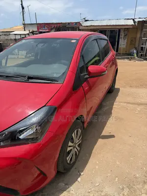 Toyota Vitz 1.3 AWD 5dr 2016 Red
