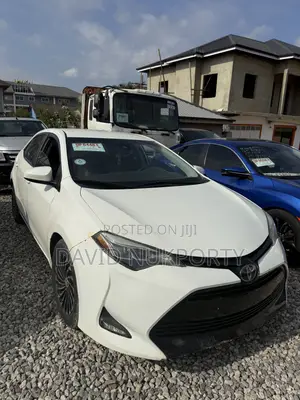 Toyota Corolla 2019 White