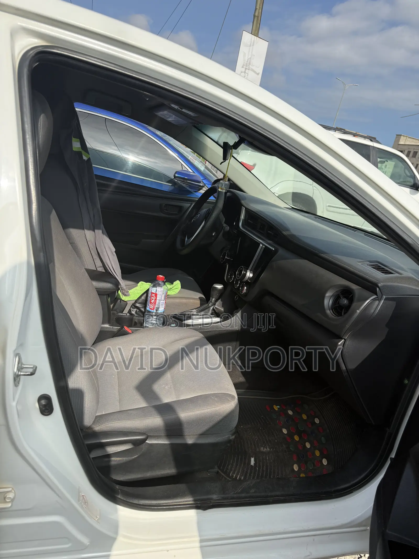 Toyota Corolla 2019 White