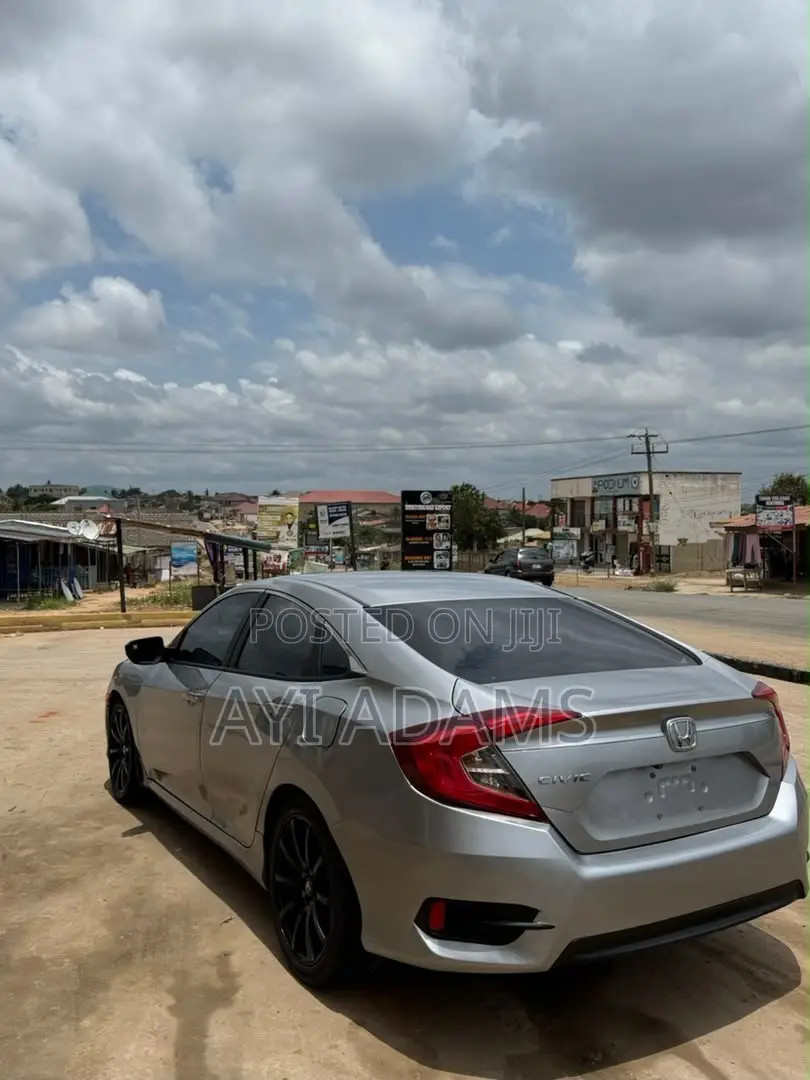 Honda Civic EX 4dr Sedan (2.0L 4cyl) 2017 Silver