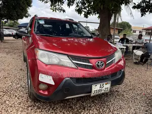 Toyota RAV4 2015 Red