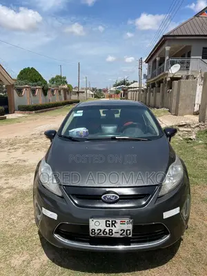 Ford Fiesta SE Hatchback 2011 Gray