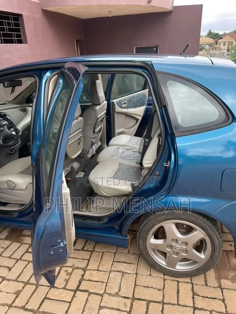 Nissan Almera 2009 Blue