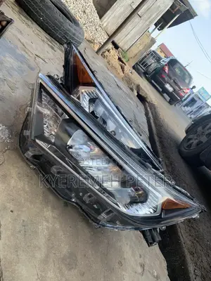 RAV4 2020 Headlight Pair Home Used