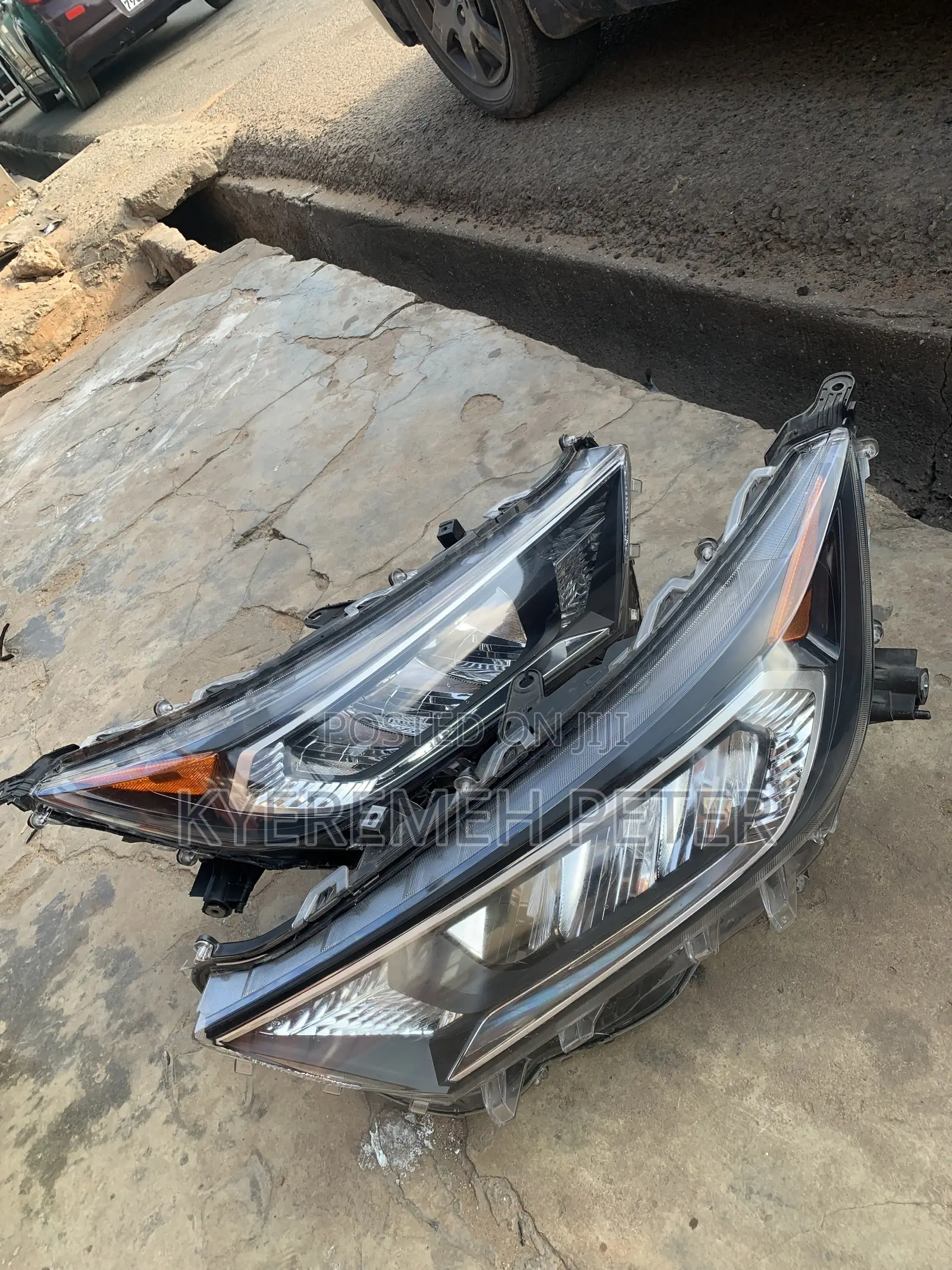 RAV4 2020 Headlight Pair Home Used