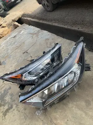 RAV4 2020 Headlight Pair Home Used