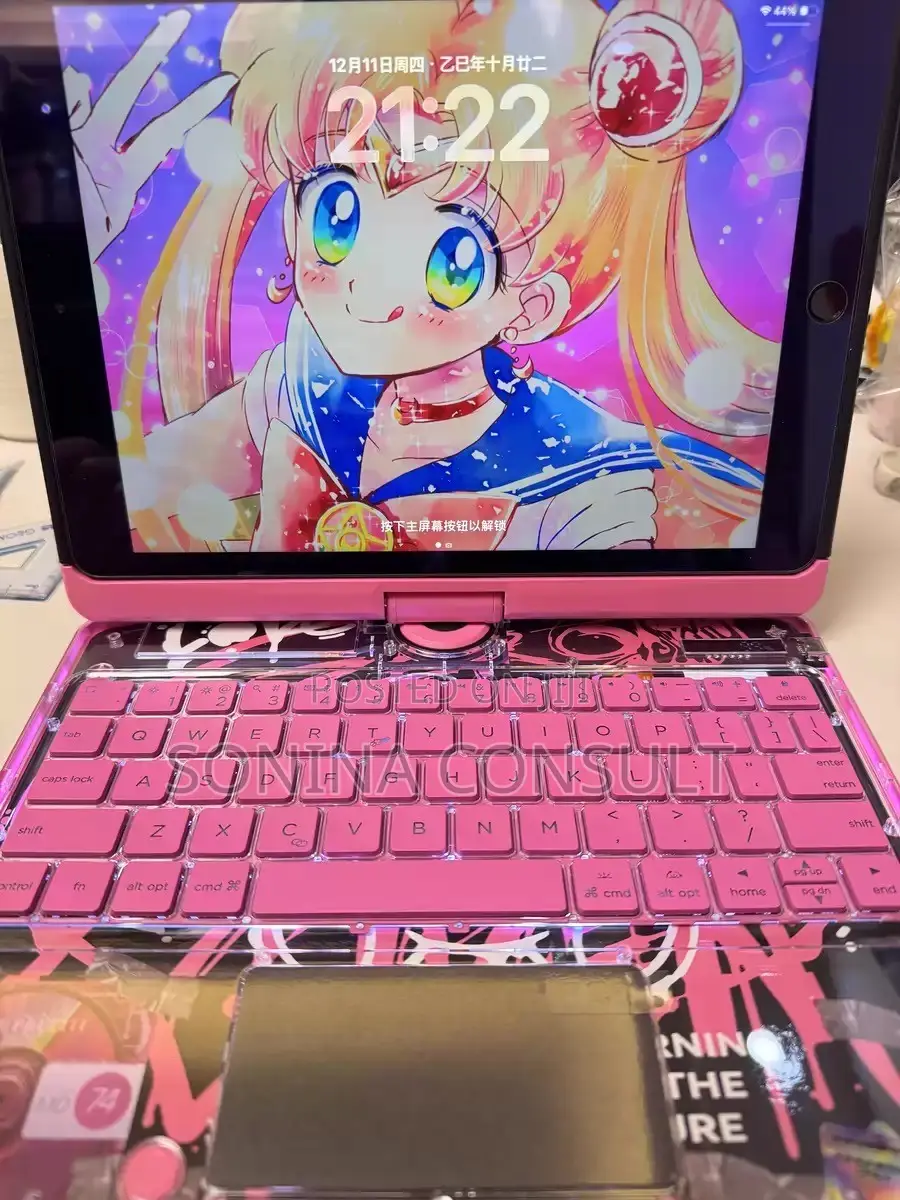 iPad Magic Keyboard 360 Degrees Rotation and Light Up Keyboard