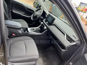 Toyota RAV4 LE 2021 Gray