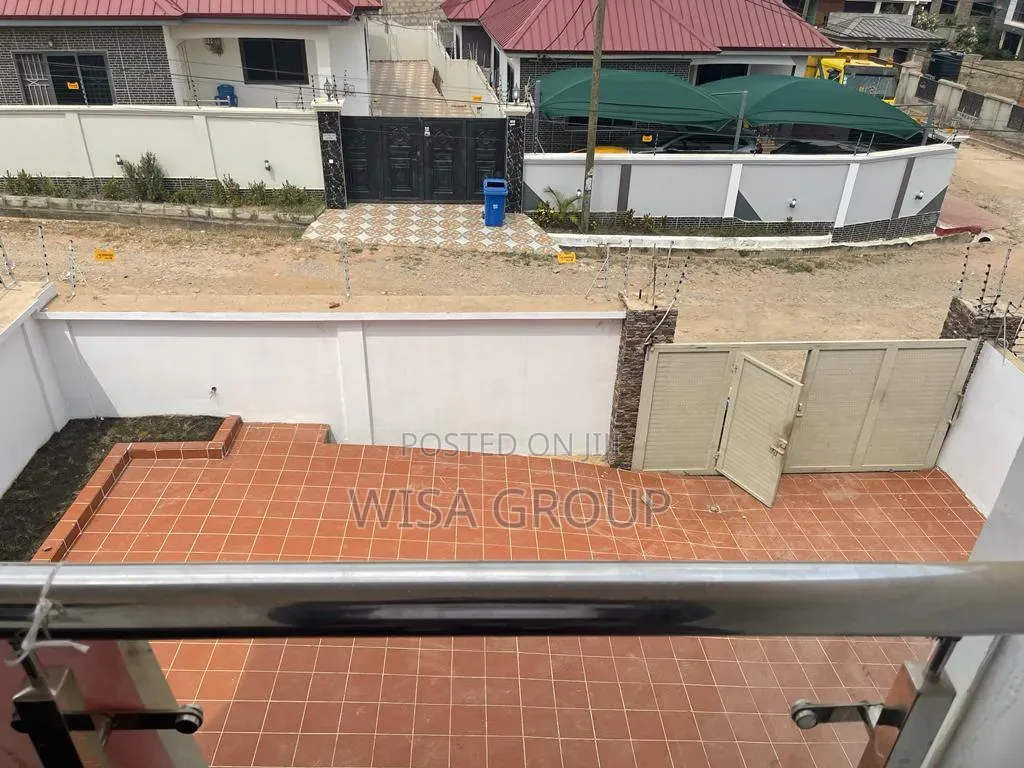 4bdrm Duplex in Wisa Group, Accra Metropolitan for rent