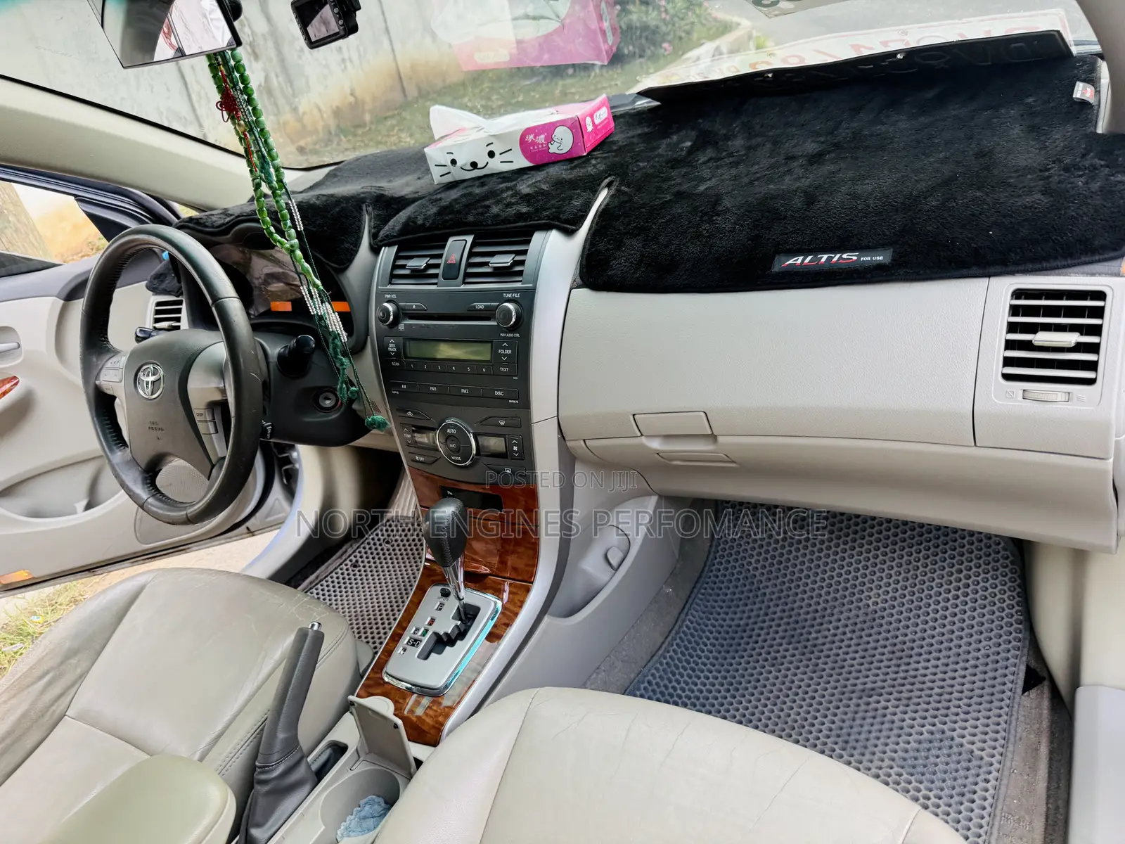 Toyota Corolla 2010 Silver