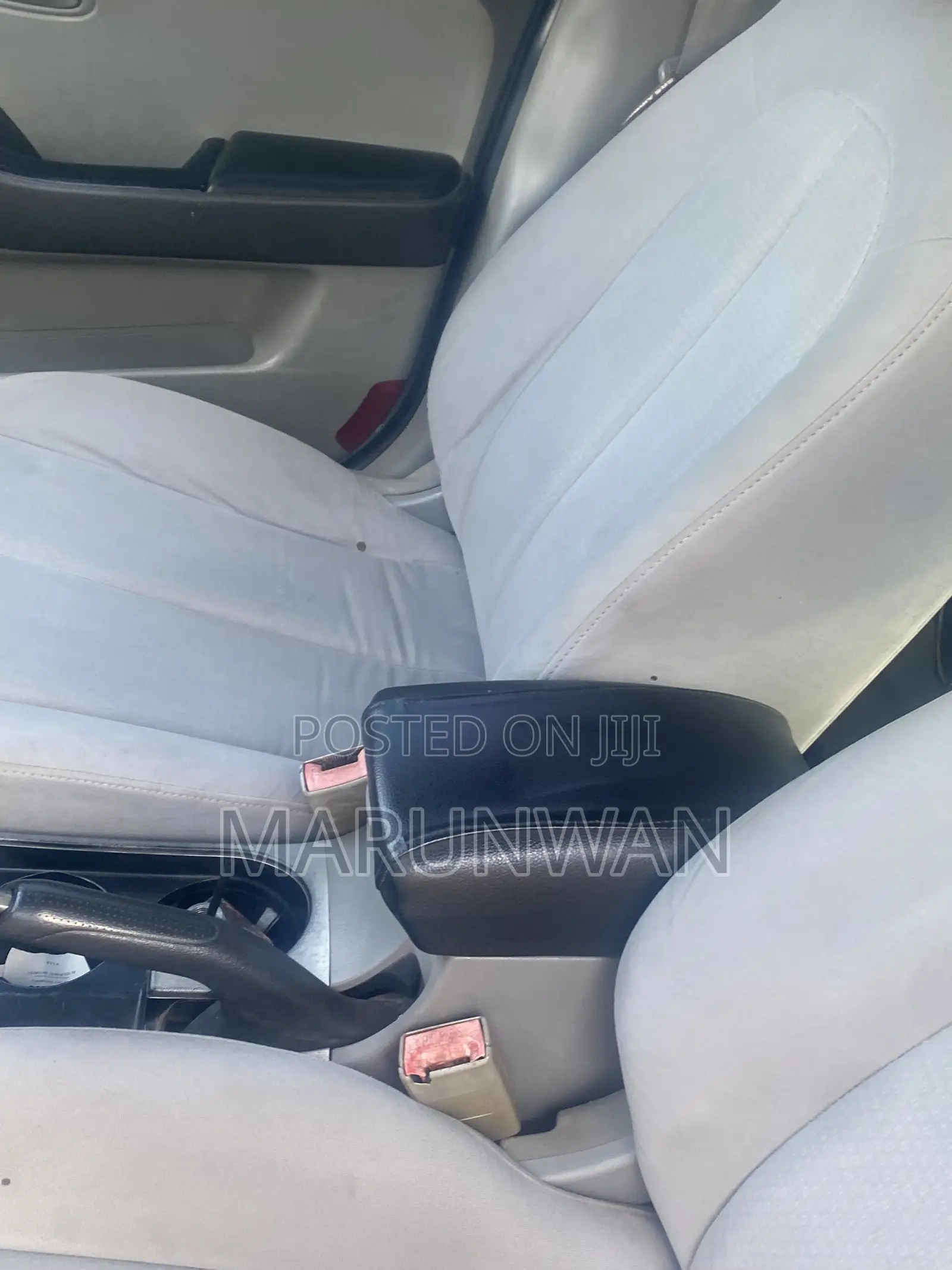 Hyundai Elantra 2008 White