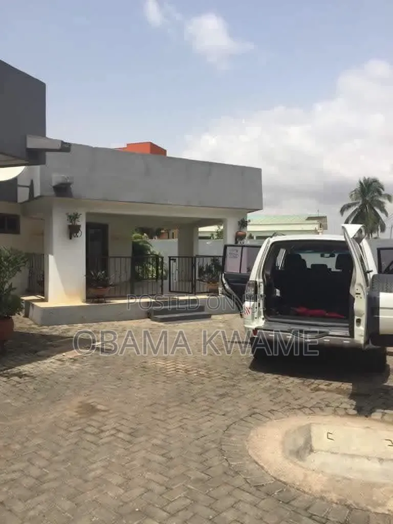 4bdrm House in Laryea Homes, Airport Residential Area for rent