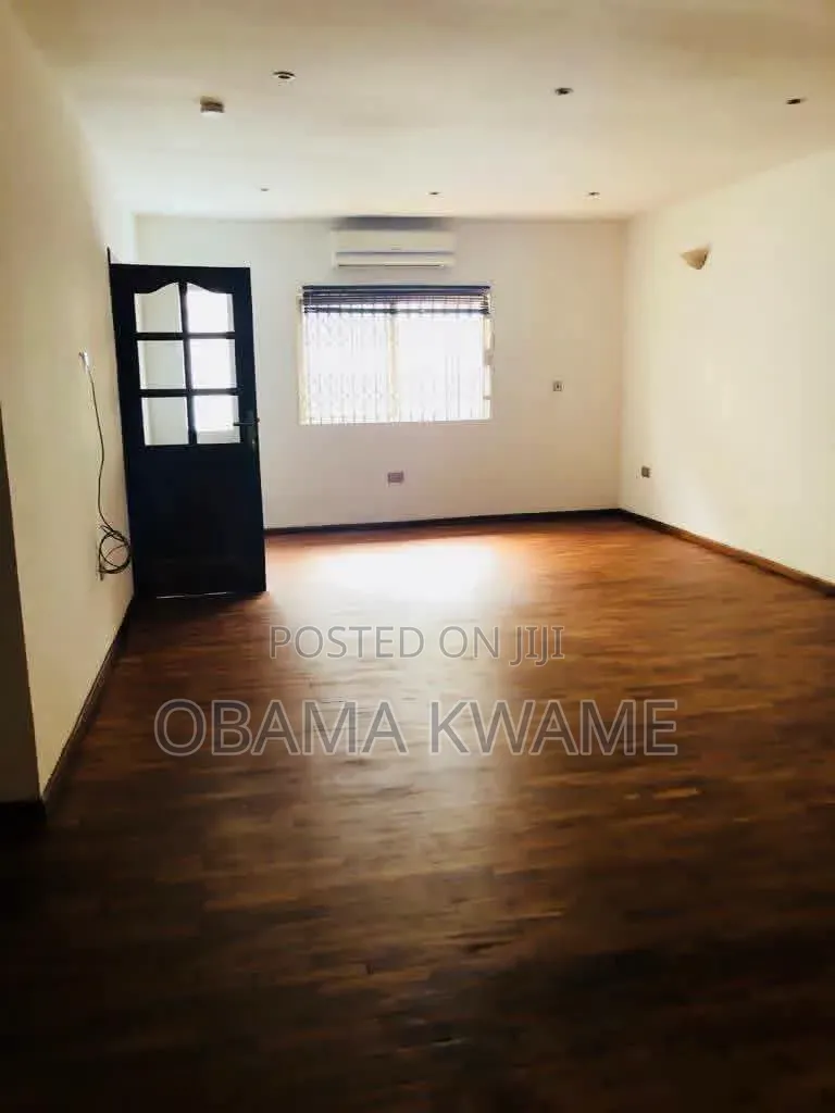 4bdrm House in Laryea Homes, Airport Residential Area for rent