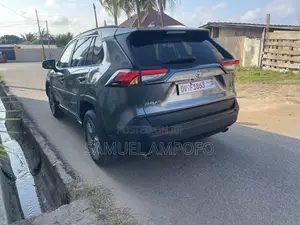 Toyota RAV4 XLE AWD 2023 Gray