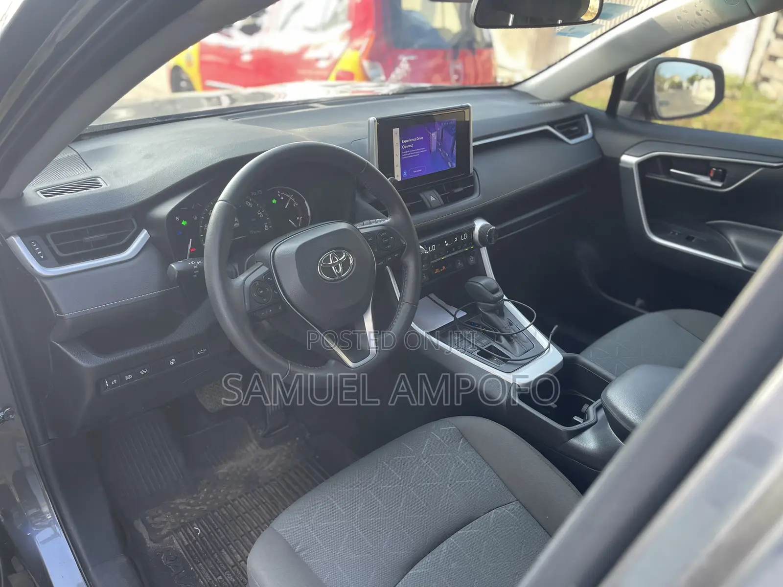 Toyota RAV4 XLE AWD 2023 Gray