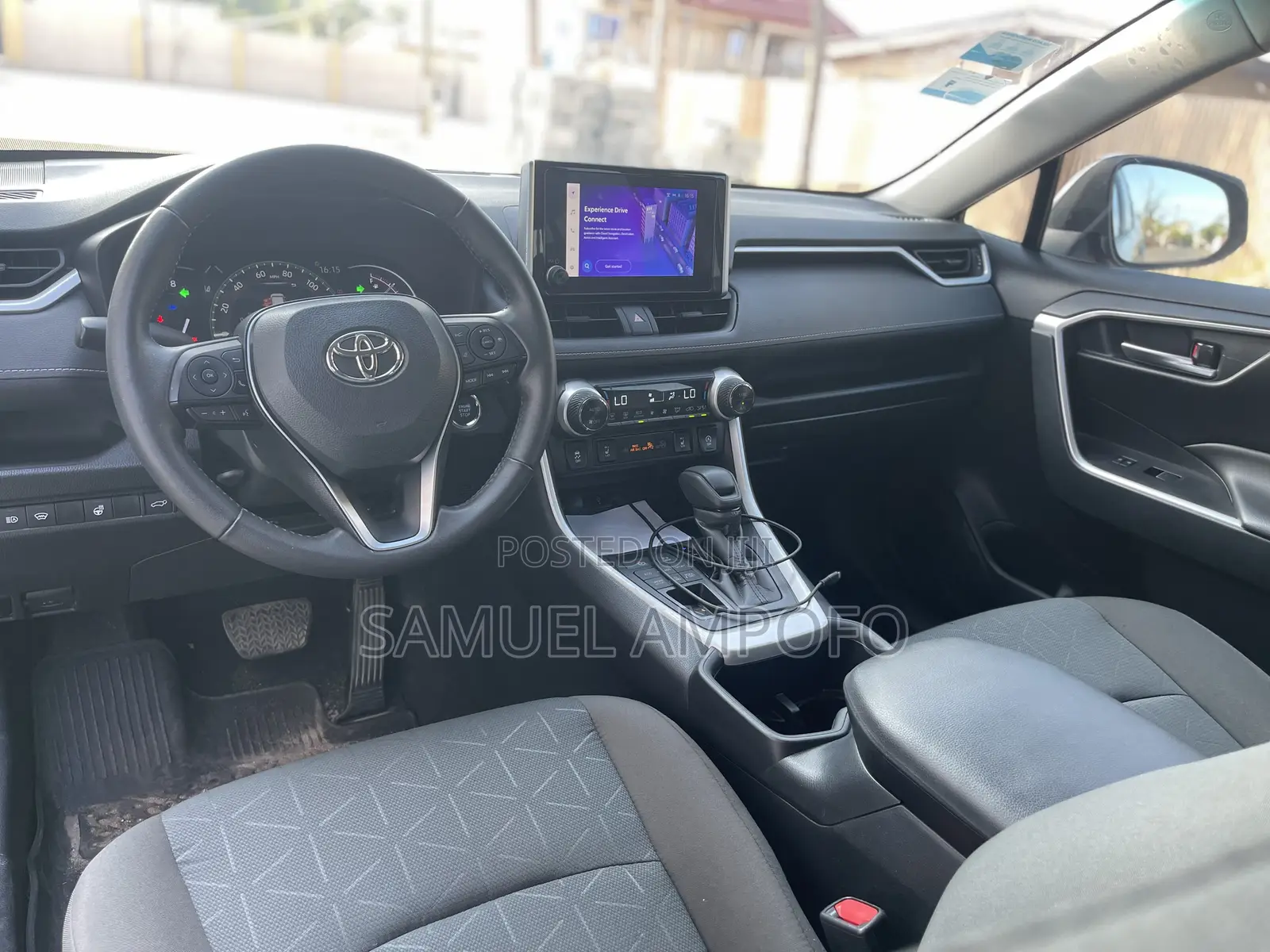 Toyota RAV4 XLE AWD 2023 Gray