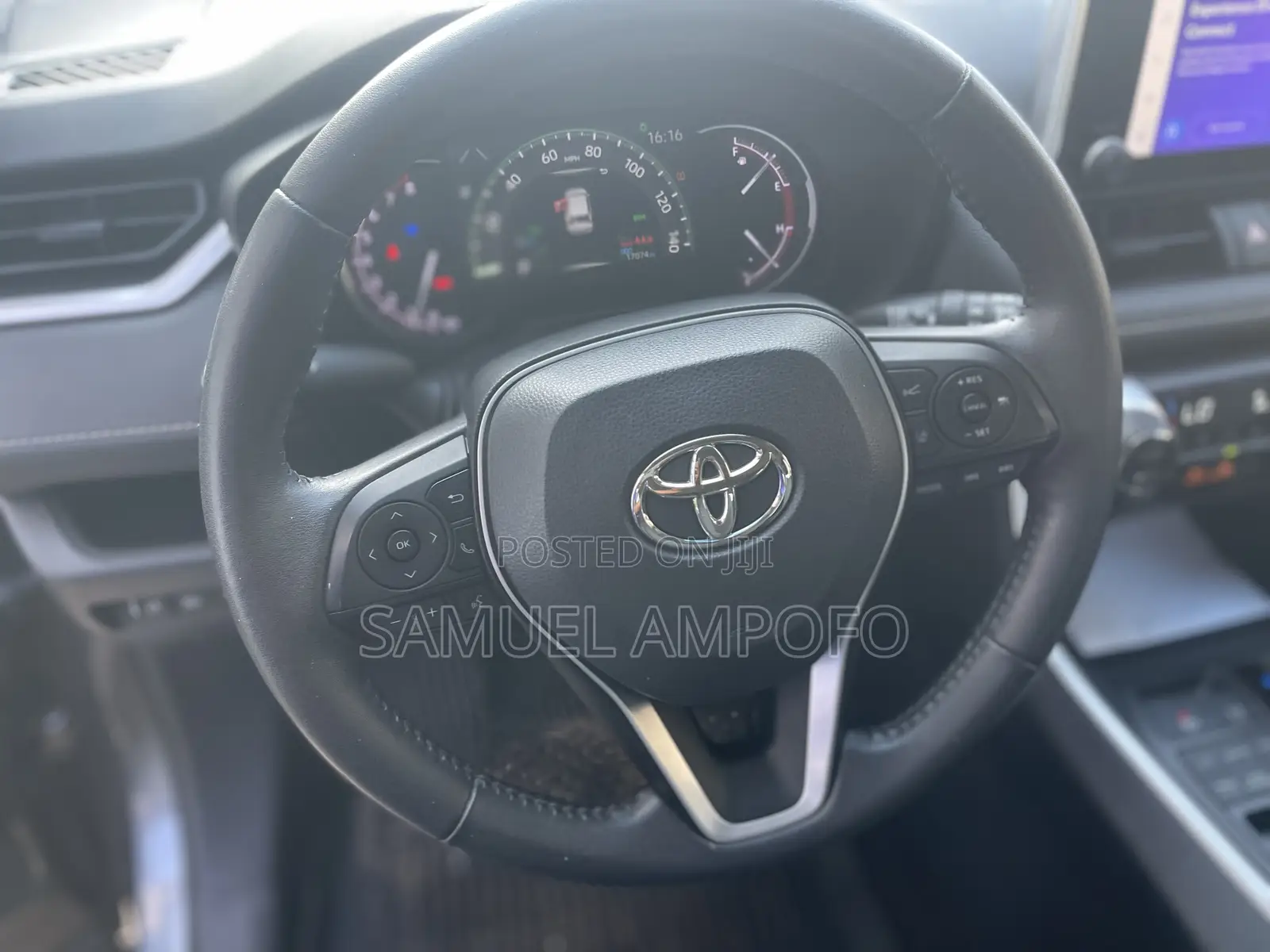 Toyota RAV4 XLE AWD 2023 Gray