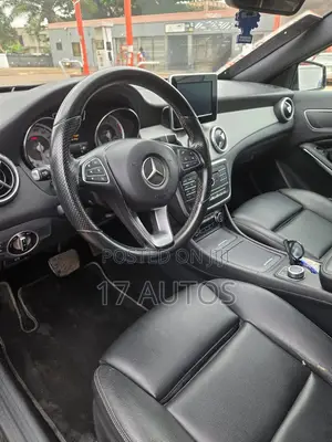 Mercedes-Benz GLA 250 2017 Black