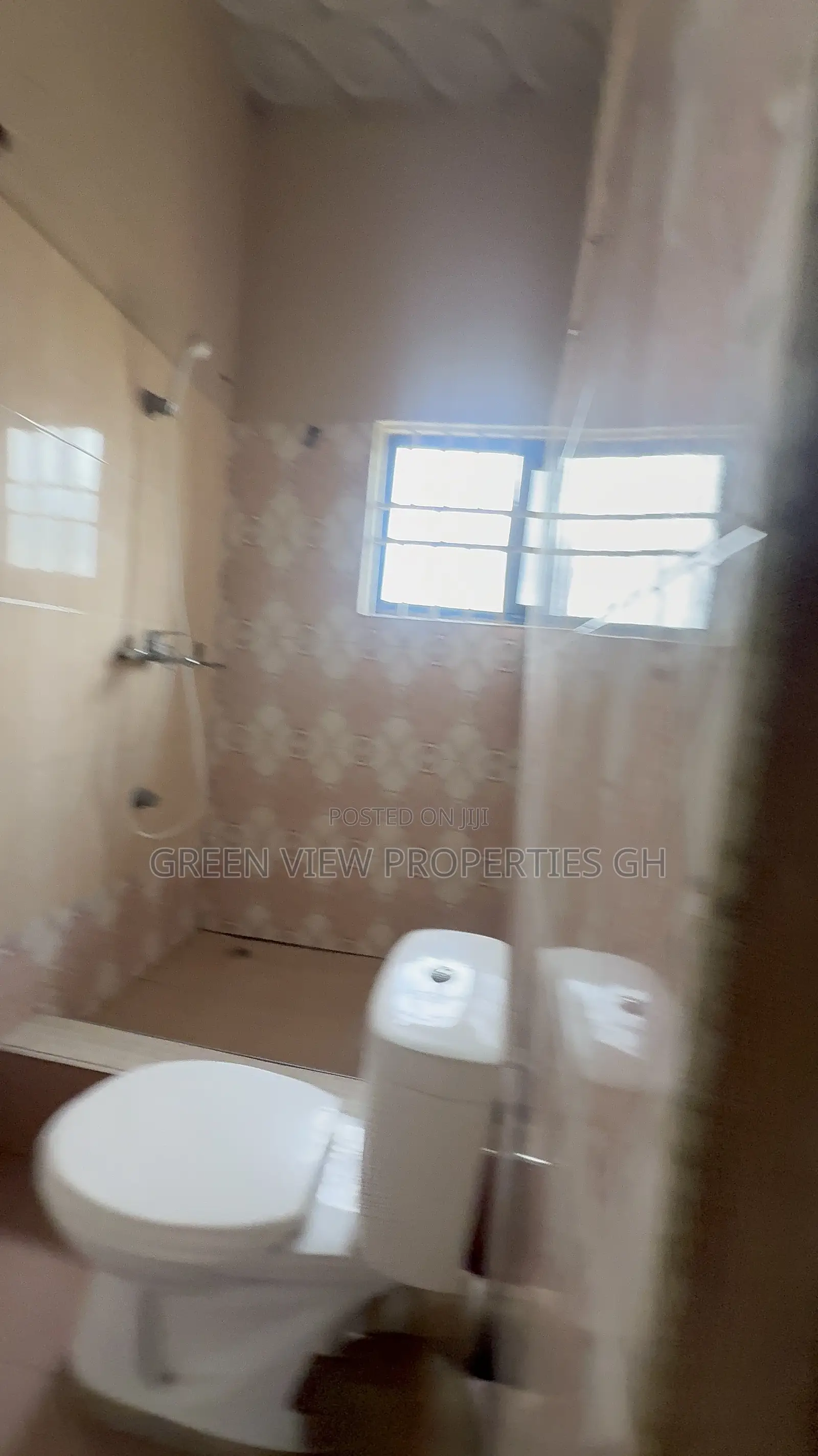 1bdrm Apartment in West Hills Mall Area for rent