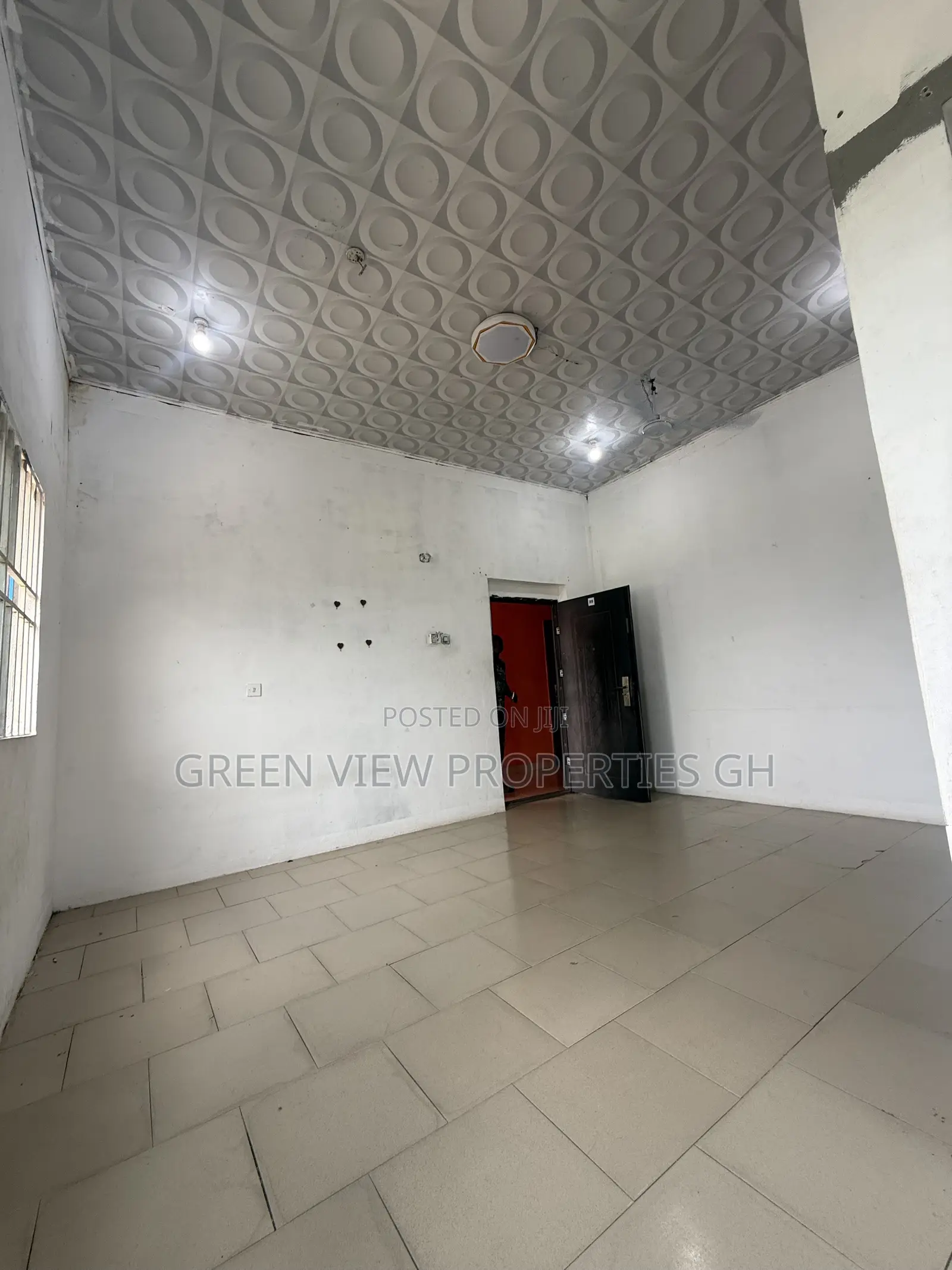 1bdrm Apartment in West Hills Mall Area for rent