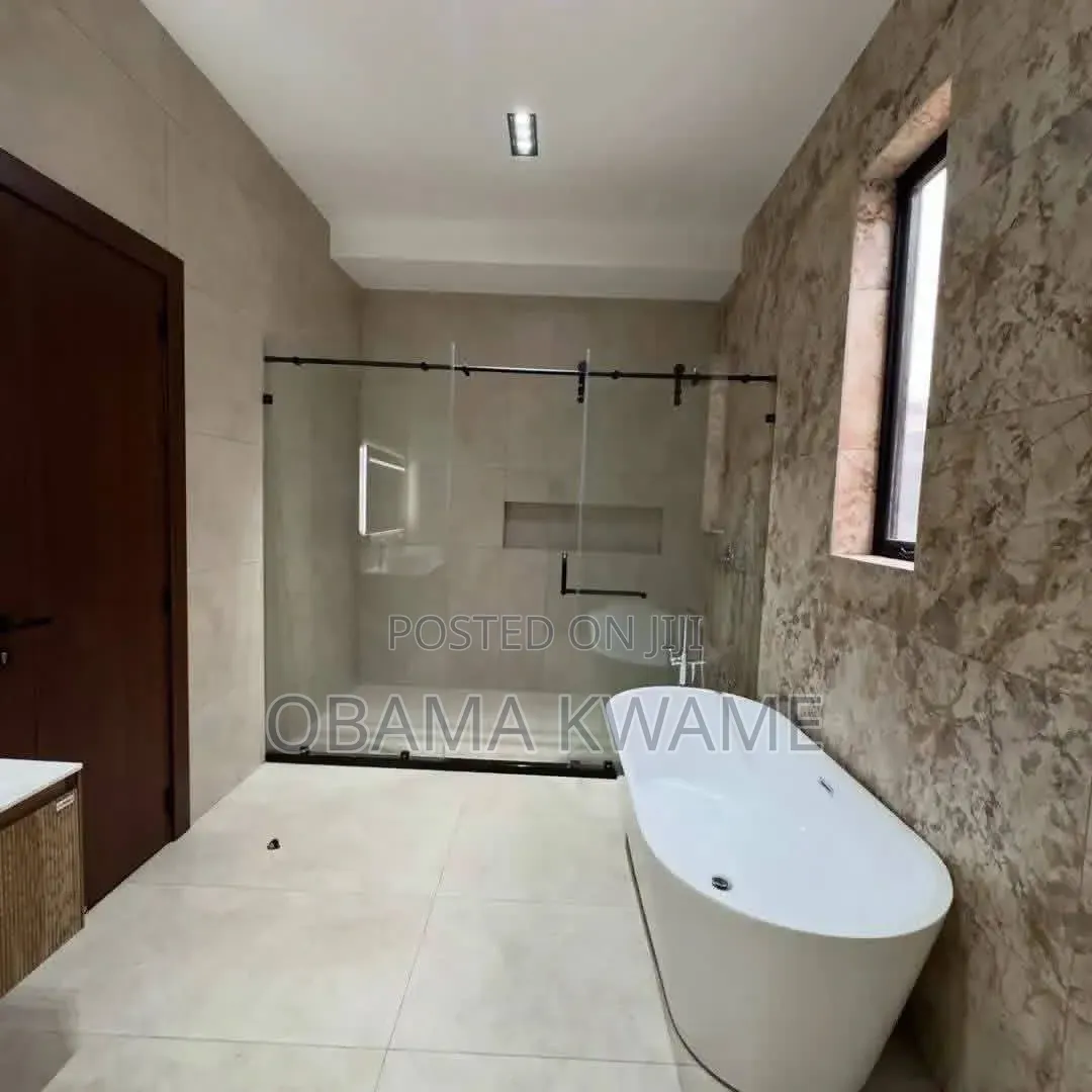 3bdrm House in Laryea Homes, Oyarifa Mall Area for sale