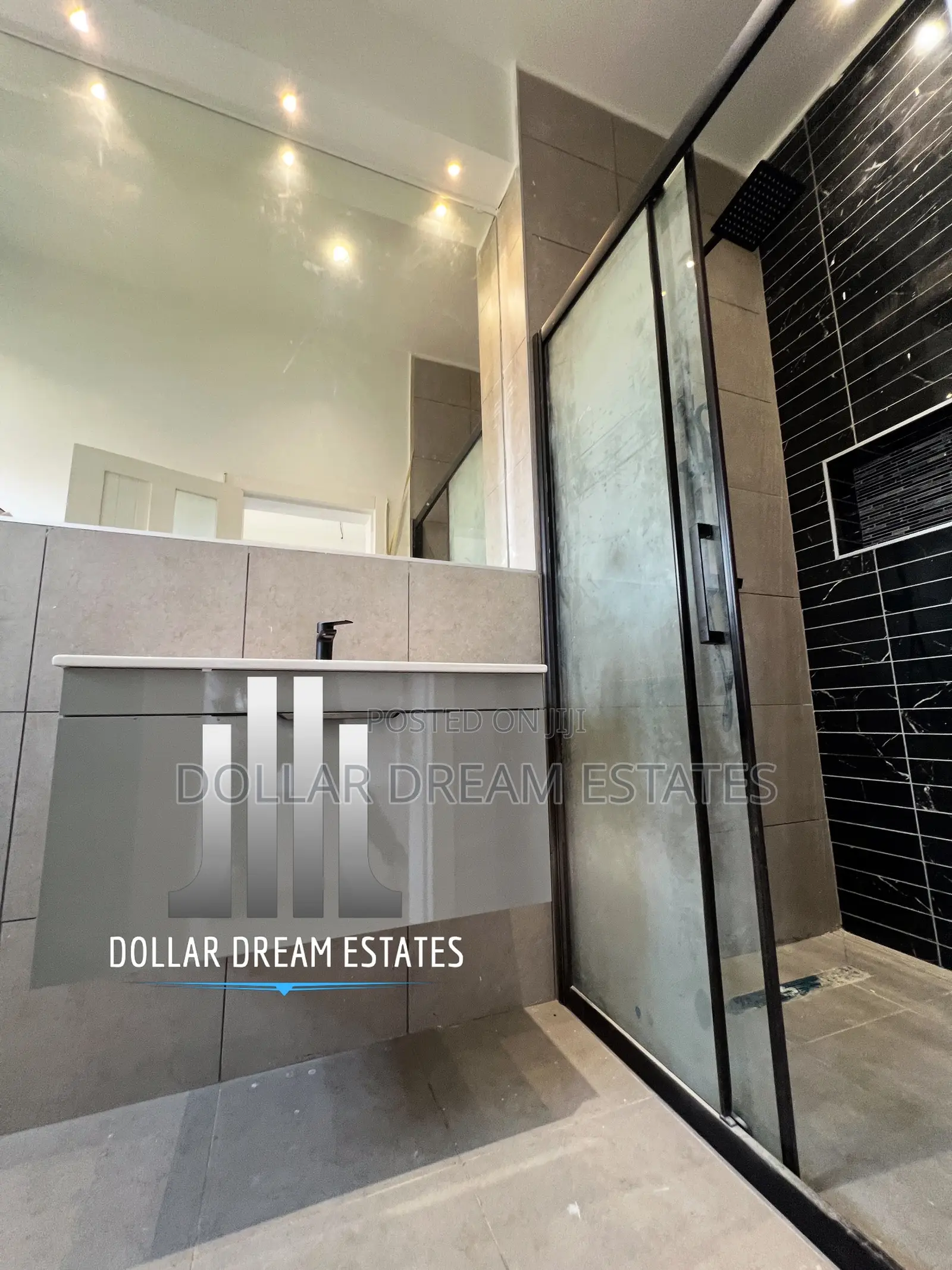 4bdrm House in Achimota for sale