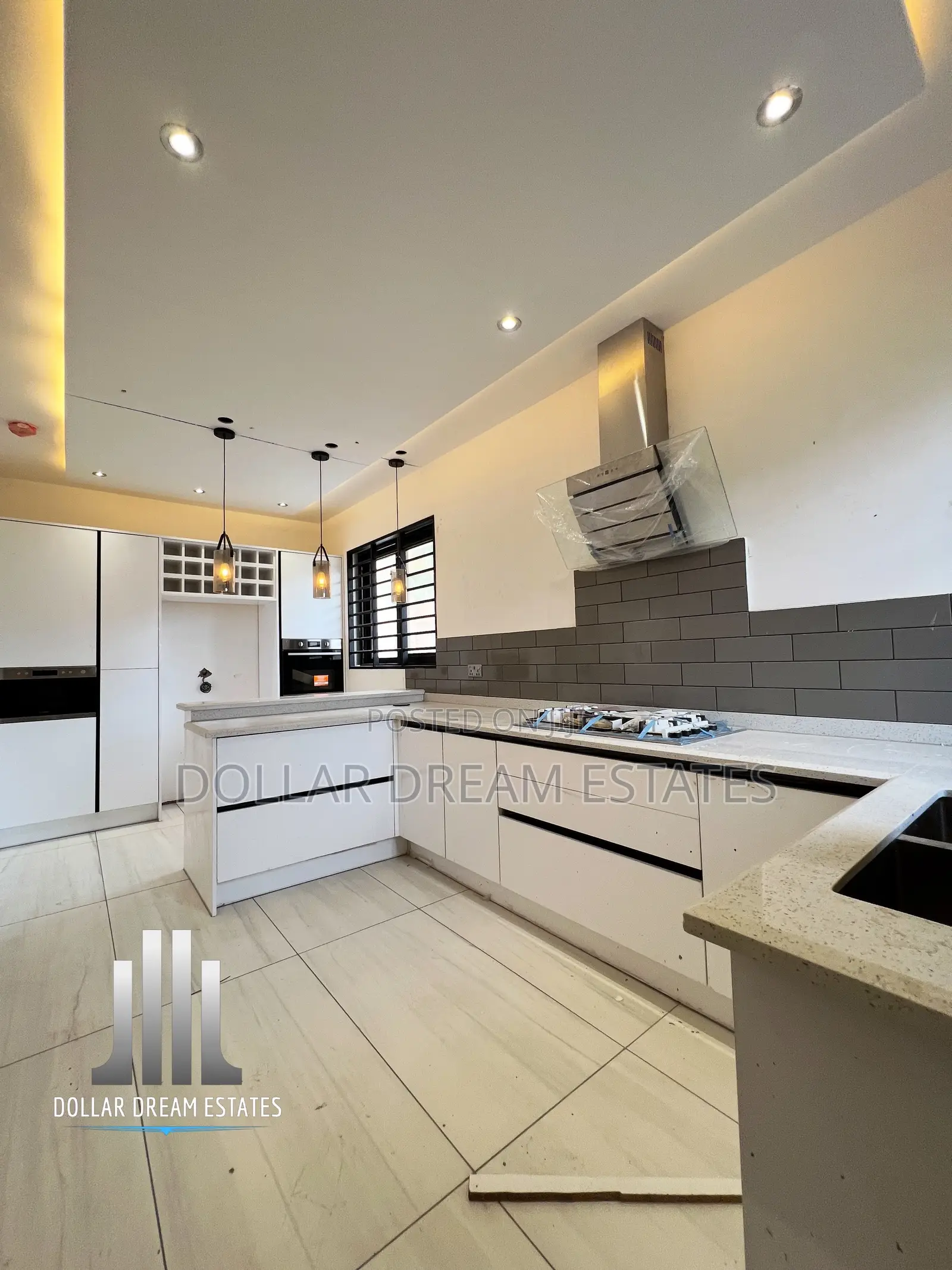 4bdrm House in Achimota for sale