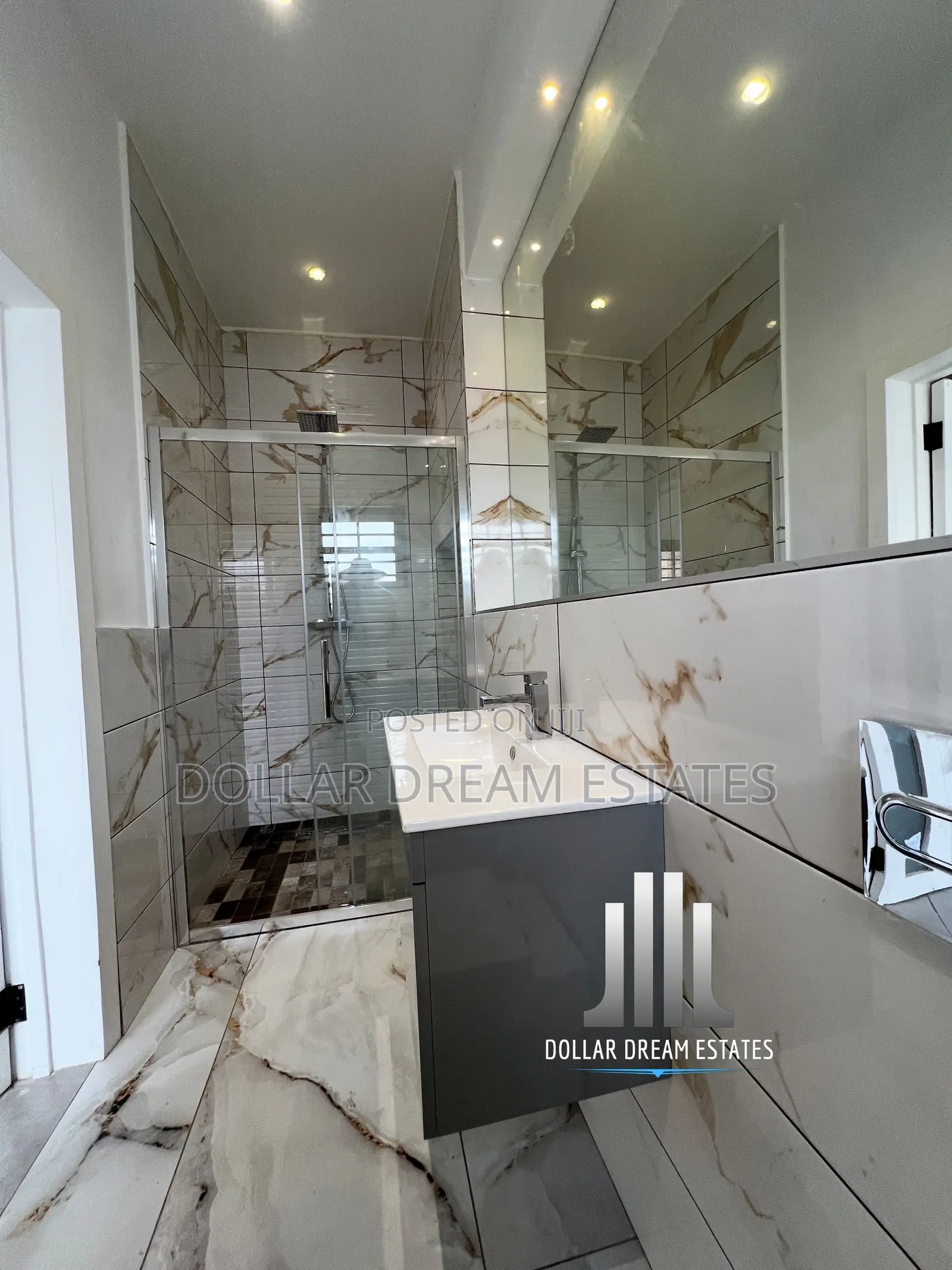 4bdrm House in Achimota for sale
