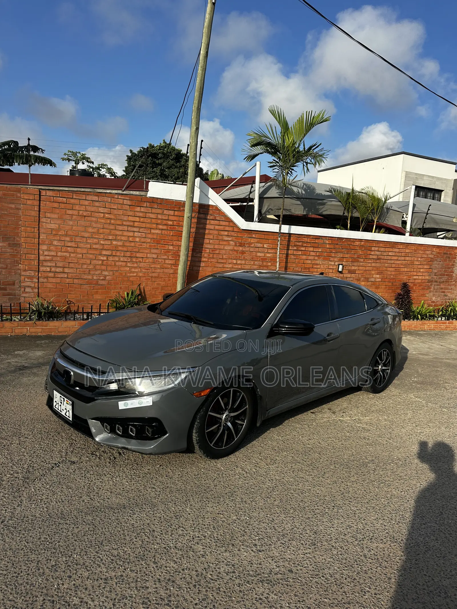 Honda Civic LX 4dr Sedan (2.0L 4cyl) 2017 Gray