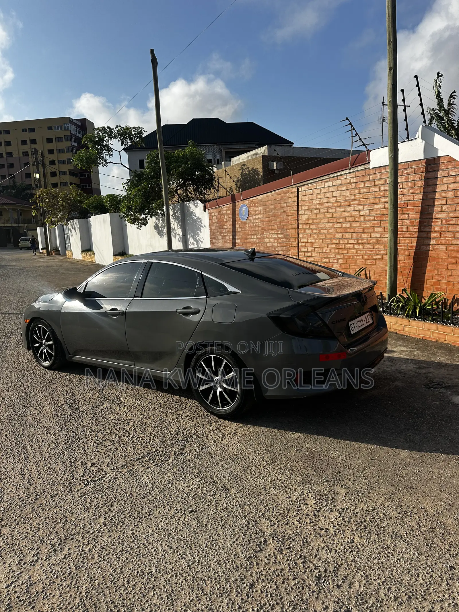 Honda Civic LX 4dr Sedan (2.0L 4cyl) 2017 Gray