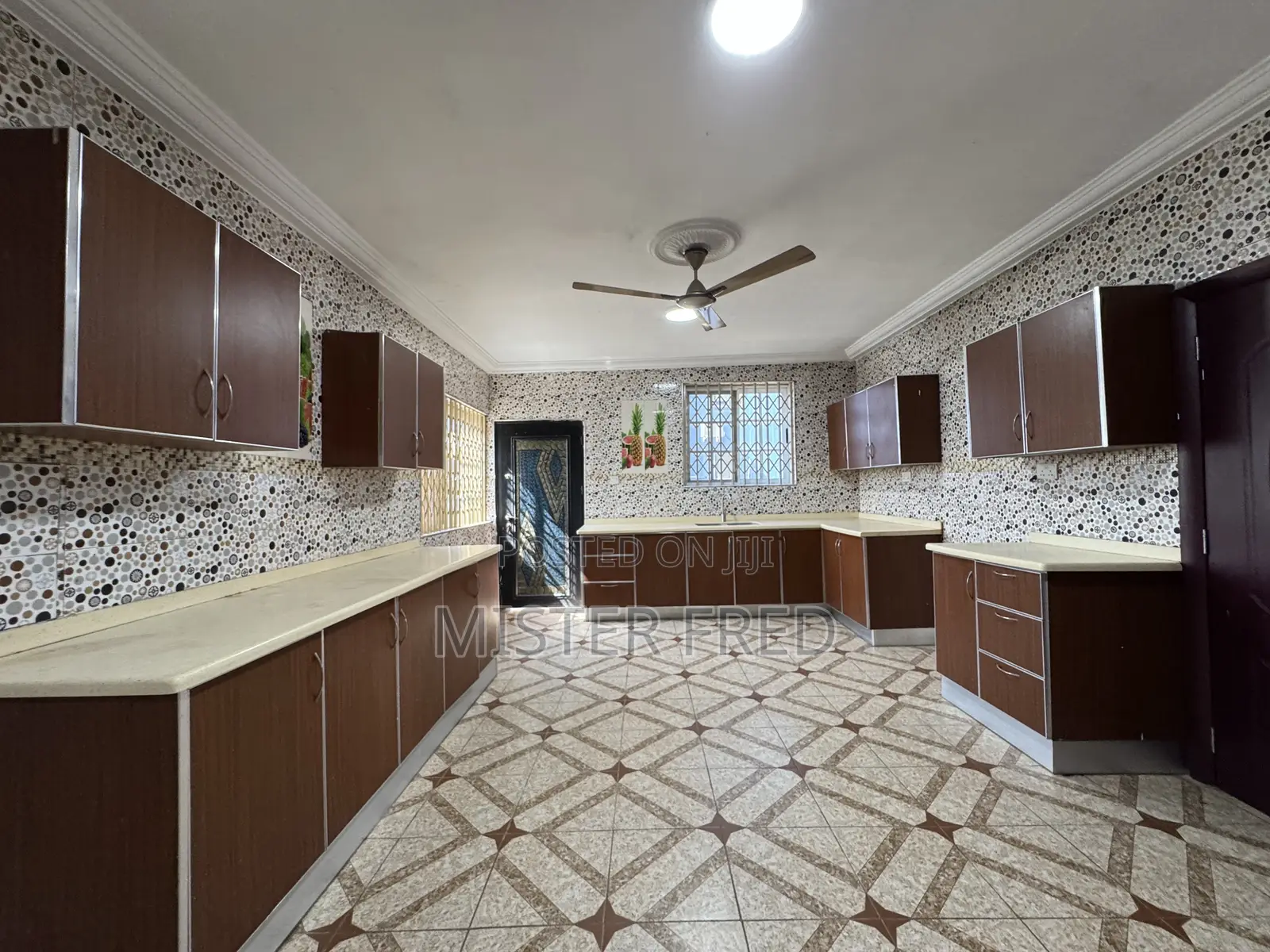 4bdrm Apartment in Tuba, Weija for rent