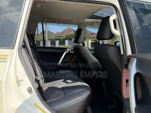 Toyota Land Cruiser Prado 2.7 2019 White