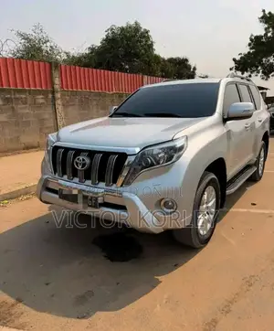 Toyota Land Cruiser Prado 2017 Silver