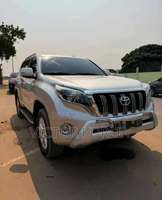 Toyota Land Cruiser Prado 2017 Silver