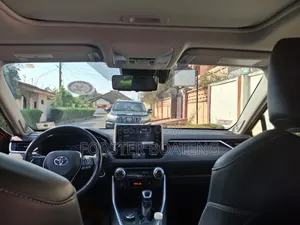 Toyota RAV4 2019 Red